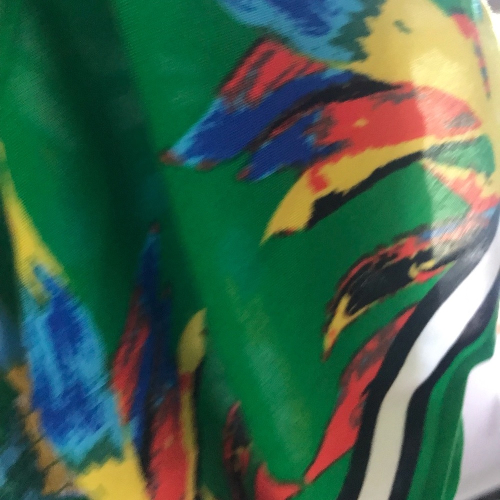 Vibrant colors show stopper - Picture 6 of 7